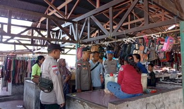 Polsek-Pantar-Gelar-Patroli-Dialogis-di-Pasar-Kabir-untuk-Ciptakan-Rasa-Aman-Warga