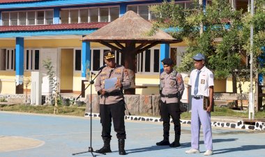 Kapolres-Alor-Pimpin-Upacara-di-SMAK-St.-Yoseph-Kalabahi