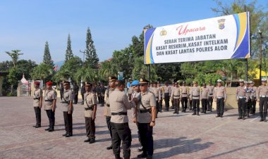 Polres-Alor-Gelar-Upacara-Serah-Terima-Jabatan-Kasat-Reskrim,-Kasat-Intelkam,-dan-Kasat-Lantas