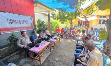 Kapolres-Alor-Gelar-Kegiatan-Jumat-Curhat-Bersama-Warga-Kelurahan-Kalabahi-Tengah