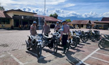 Kapolres-Alor-Gelar-Penindakan-Terhadap-Kendaraan-Pribadi-Maupun-Dinas-Personel-yang-Tidak-Lengkap