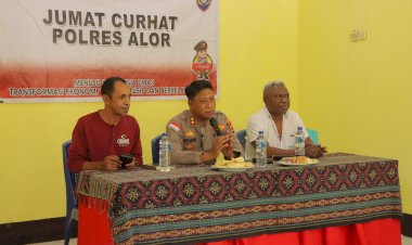Jumat-Curhat-Kapolres-Alor-di-Kelurahan-Mutiara-Warga-Sampaikan-Dukungan-Kepada-Polres-untuk-terus-Berantas-Miras,-Tawuran,-Patroli-Malam-hingga-Lapangan-Pekerjaan.