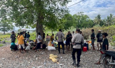 Polsek-Alor-Timur-Laksanakan-Patroli-dan-Pengamanan-Pasar-Maritaing,-Warga-Diimbau-Jaga-Kamtibmas