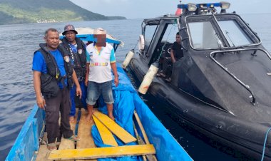 Polres-Alor-Amankan-Perahu-Motor-Bermuatan-BBM-Tanpa-Dokumen-di-Perairan-Pulau-Sika