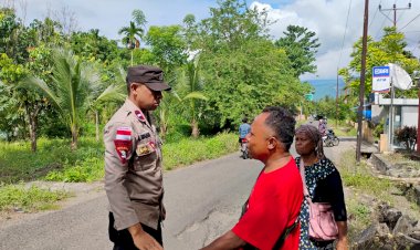 Sambang-Dialogis-Kanit-Binmas-Polsek-Alor-Barat-Daya,-Sampaikan-Himbauan-Keselamatan-Berkendara