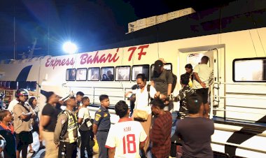Pengamanan-Ketat-Operasi-Ketupat-Turangga-2026,-Kedatangan-Kapal-Express-Bahari-7F-di-Pelabuhan-Dulionong-Berjalan-Aman-dan-Kondusif