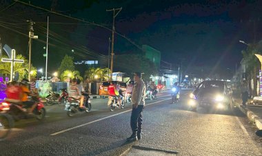 POLRES-ALOR-AMANKAN-IBADAH-PERSIAPAN-PERJAMUAN-KUDUS-DI-GEREJA-PUILDON,-BERJALAN-KHIDMAT-DAN-KONDUSIF