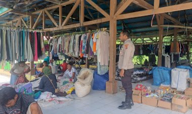 Polsek-Pantar-Barat-Gelar-Patroli-Dialogis,-Amankan-Aktivitas-Pasar-Maliang-Tetap-Kondusif