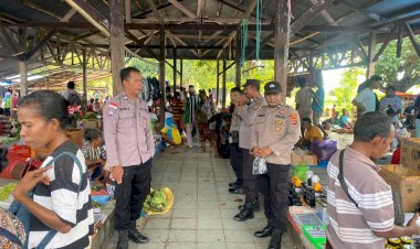 Polsek-Alor-Timur-Intensifkan-Patroli-dan-Pengamanan-Pasar-Maritaing-untuk-Jaga-Kamtibmas
