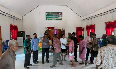 Polsubsektor-Pureman-Gelar-Patroli-dan-Minggu-Kasih-di-Gereja-GMIT-Getsemani-Otsilere,-Sampaikan-Imbauan-Kamtibmas