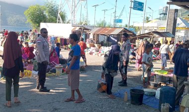 Polsubsektor-Pantar-Timur-Intensifkan-Patroli-dan-Pengamanan-di-Pasar-Bakalang,-Situasi-Kamtibmas-Tetap-Kondusif
