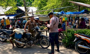 Patroli-Dialogis-Sambang-Kamtibmas,-Pospol-Abad-Selatan-Jaga-Keamanan-Pasar-Orgen