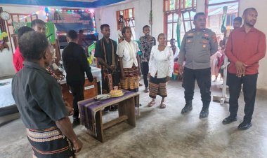 Kapolsubsektor-Pureman-Hadiri-Ibadah-Syukuran-HUT-ke-79-Gereja-GMIT-Elim-Irakena,-Situasi-Berjalan-Aman-dan-Kondusif