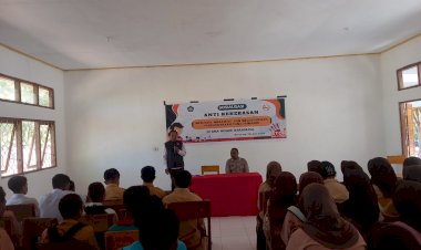 POLSEK-PANTAR-BARAT-SOSIALISASIKAN-ANTI-KEKERASAN-DAN-KAMTIBMAS-DI-SMA-NEGERI-BARANUSA
