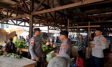 Polsek-Alor-Barat-Daya-Perketat-Pengamanan-Pasar-Moru,-Warga-Diimbau-Jaga-Kamtibmas-dan-Kebersihan-Lingkungan
