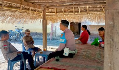 Patroli-Dialogis-Polsek-Alor-Timur-Perkuat-Kemitraan-dengan-Warga-Desa-Maritaing