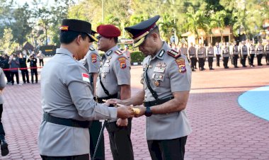 *Polda-NTT-Gelar-Upacara-Serah-Terima-dan-Pelantikan-Pejabat-Utama-serta-Kapolres-Jajaran