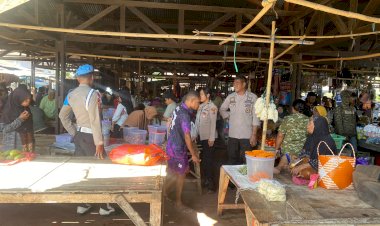 Patroli-Pasar-Moru,-Polsek-Abad-Sampaikan-Imbauan-Kamtibmas-kepada-Masyarakat