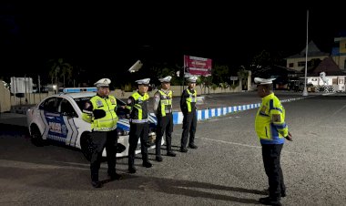 Patroli-Kamseltibcarlantas,-Satlantas-Polres-Alor-Sasar-Pelanggaran-dan-Gangguan-Lalu-Lintas-di-Kota-Kalabahi