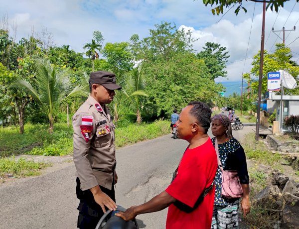 Sambang Dialogis Kanit Binmas Polsek Alor Barat Daya, Sampaikan Himbauan Keselamatan Berkendara