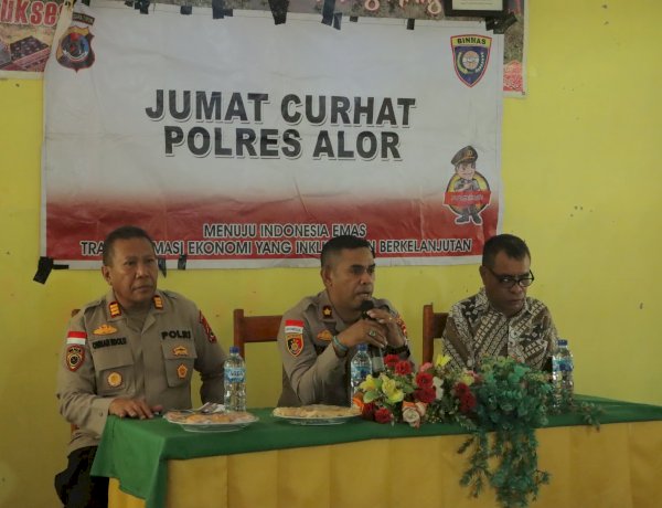 Polres Alor Gelar Jumat Curhat di Kalabahi Barat, Warga Sampaikan Aspirasi Soal Kamtibmas hingga Media Sosial