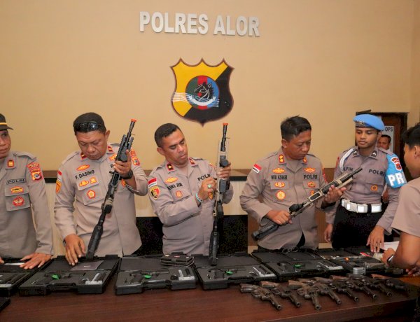 Tingkatkan Profesionalisme Anggota, Polres Alor Gelar Pemeriksaan Senjata Api