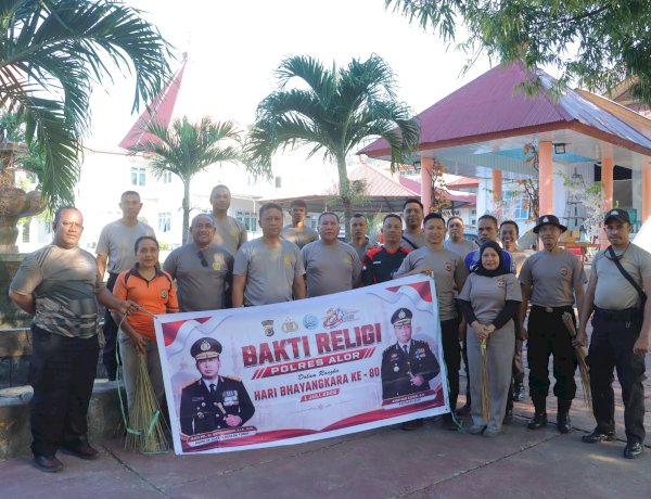 BAKTI RELIGI HARI BHAYANGKARA KE-80, POLRES ALOR WUJUDKAN TOLERANSI DAN KEPEDULIAN TERHADAP TEMPAT IBADAH