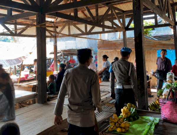 Polsek Alor Barat Daya Intensifkan Patroli dan Pengamanan Pasar Rakyat Moru, Wujudkan Situasi Aman dan Tertib