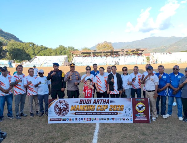 Kapolres Alor Hadiri Pembukaan Open Turnamen Sepak Bola Budi Artha Mandiri Cup 2026, Personel Gabungan Amankan Jalannya Kegiatan