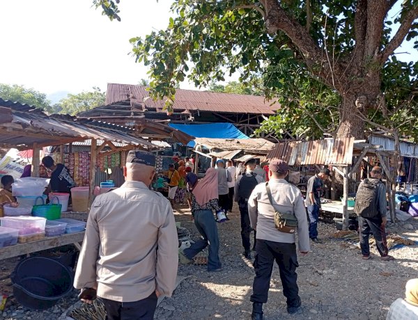 Patroli Dialogis di Pasar Kabir, Polsek Pantar Tingkatkan Keamanan dan Ketertiban Masyarakat