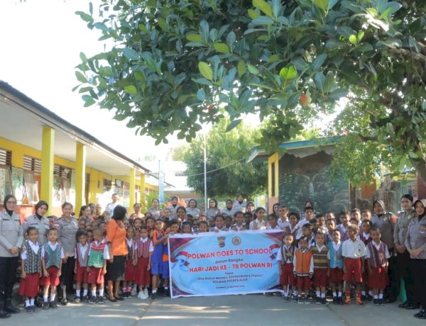 Polwan Polres Alor Goes to School, Tanamkan Keberanian Anak untuk Menjaga dan Melindungi Diri