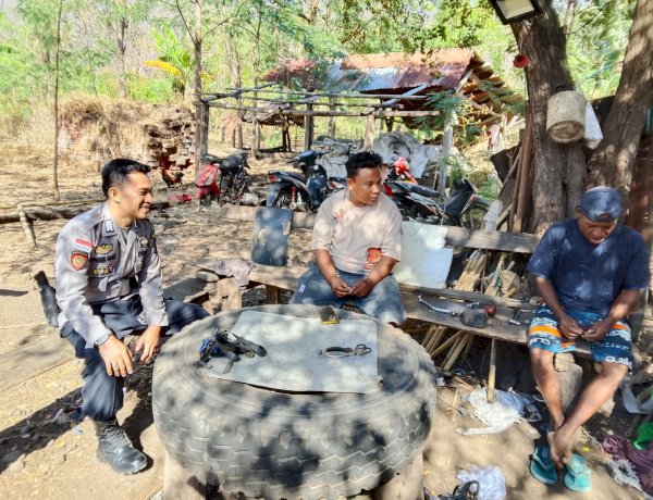 Polsek Alor Timur Gencarkan Patroli Kamtibmas, Ajak Warga Jaga Keamanan