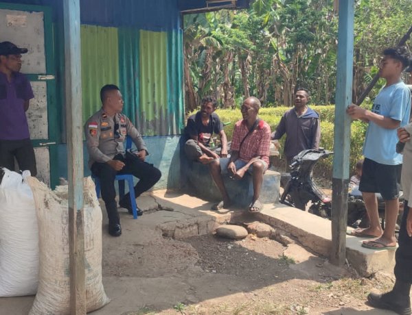 Sambangi Warga Kelaisi Timur, Kapolsek Alor Selatan Ajak Masyarakat Bersama Jaga Kamtibmas