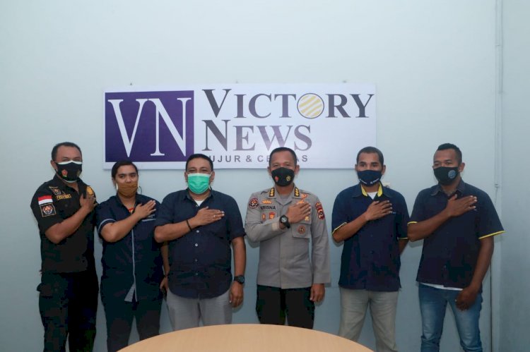 Jaga Kemitraan Dengan Media, Kabidhumas Polda NTT Kunjungi Kantor Victory News