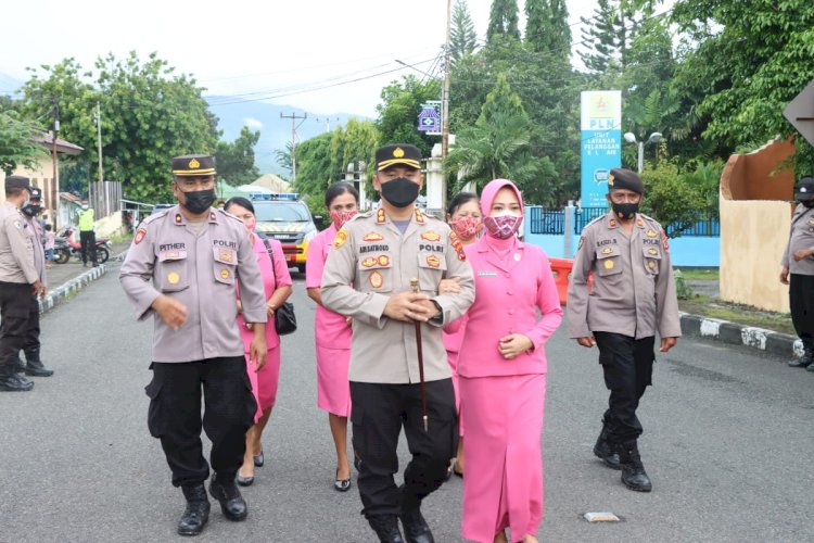 Polres Alor Sambut Kapolres Baru Beserta Ketua Bhayangkari Cabang Alor