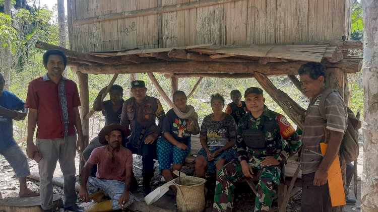 Bhabinkamtibmas Desa Lendola Gencar Sosialisasi Aturan Lalu Lintas dan Pencegahan TPPO