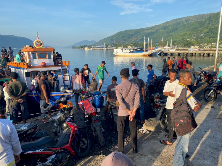 Antisipasi Situasi Kamtibmas, Pos Pengamanan KP3 Laut Melaksanakan Pengamanan Di Pelabuhan