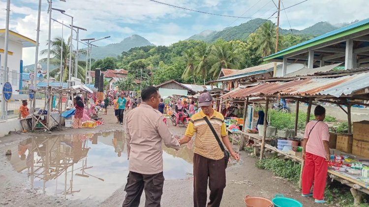 Personil Polsek Pantar Laksanakan Patroli dan Himbauan di Pasar Tradisional Bakalang