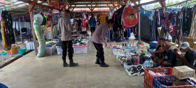 Polsek Alor Timur Laksanakan Patroli dan Amankan Pasar Maritaing