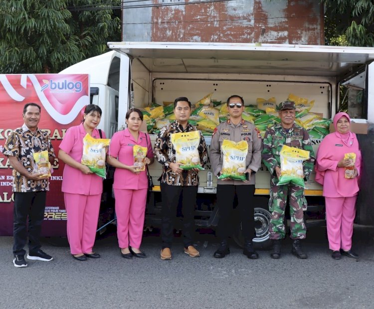 Polres Alor Gelar Bazar Sembako Murah Demi Ekonomi Berkelanjutan