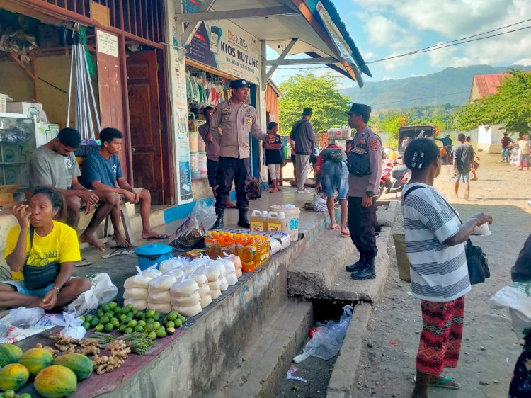 Wujudkan Lingkungan Aman dan Tertib, Polsek Alor Timur Laut Laksanakan Patroli Sambang Pasar Nailang