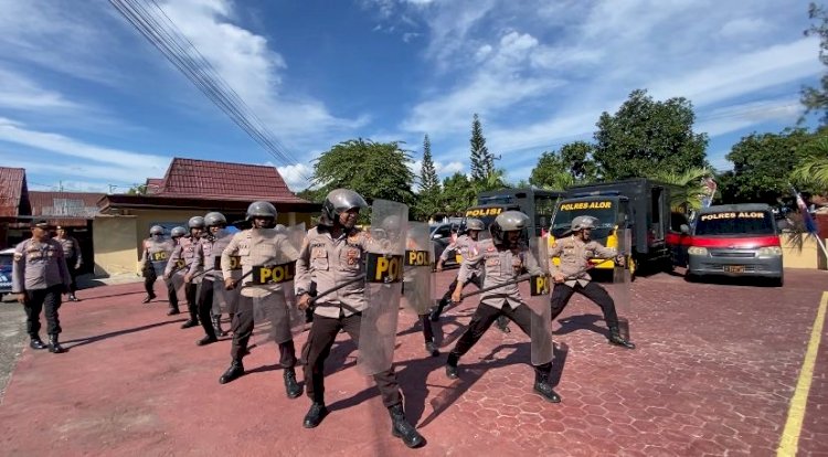 Jelang Pilkada, Personel Polres Alor Tingkatkan Kemampuan Dengan Latihan Dalmas