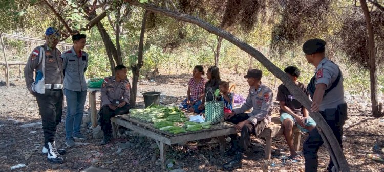 Polsek Alor Timur Lakukan Patroli Dialogis dan Himbauan Kamtibmas di Desa Maritaing