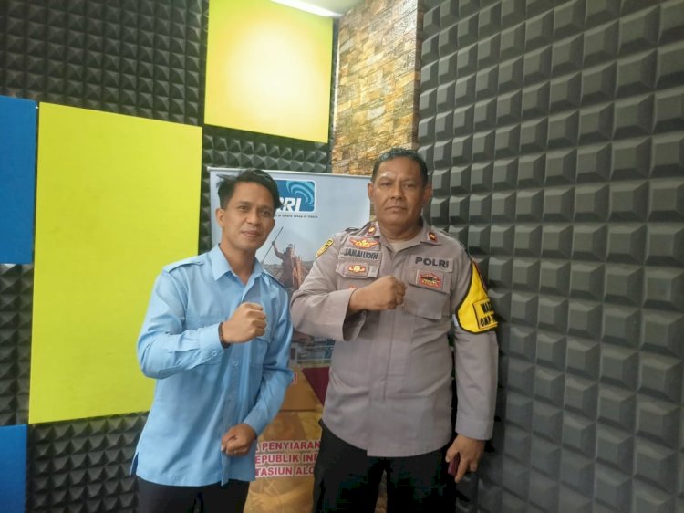 Dialog Interaktif di RRI Alor, Wakapolres Alor Bahas Stabilitas Keamanan dan Netralitas Polri Jelang Pilkada 2024