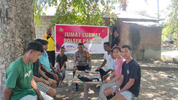 Polsek Pantar Gelar Kegiatan Jumat Curhat di Kampung Nelayan Labuhan Bajo