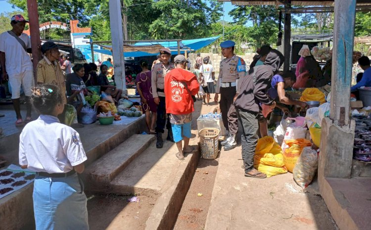 Polsek Alor Selatan Gelar Patroli di Pasar Rakyat Apui, Pastikan Keamanan dan Ketertiban Menjelang Pilkada 2024