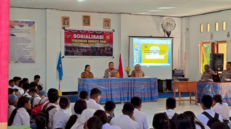 Sosialisasi Rekrutmen Calon Anggota Polri T.A. 2025 di SMA Negeri 1 Kalabahi