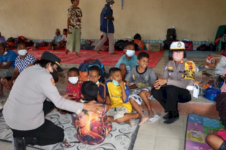 Polres Sikka Gelar Pemeriksaan Kesehatan untuk Pengungsi Erupsi Lewotobi di Wilayah Kec. Waigete