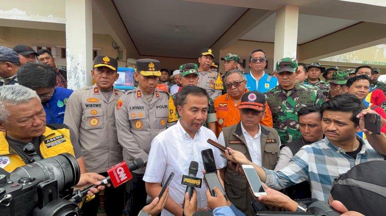 Kapolda Jabar Tinjau Lokasi Bencana di Sukabumi dan Salurkan Bantuan