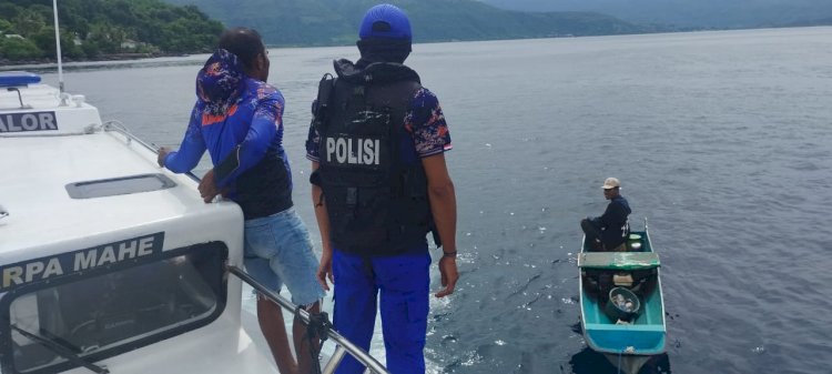 Sat Polairud Polres Alor Lakukan Pencarian Warga Desa Ternate yang Hilang Saat Mencari Ikan